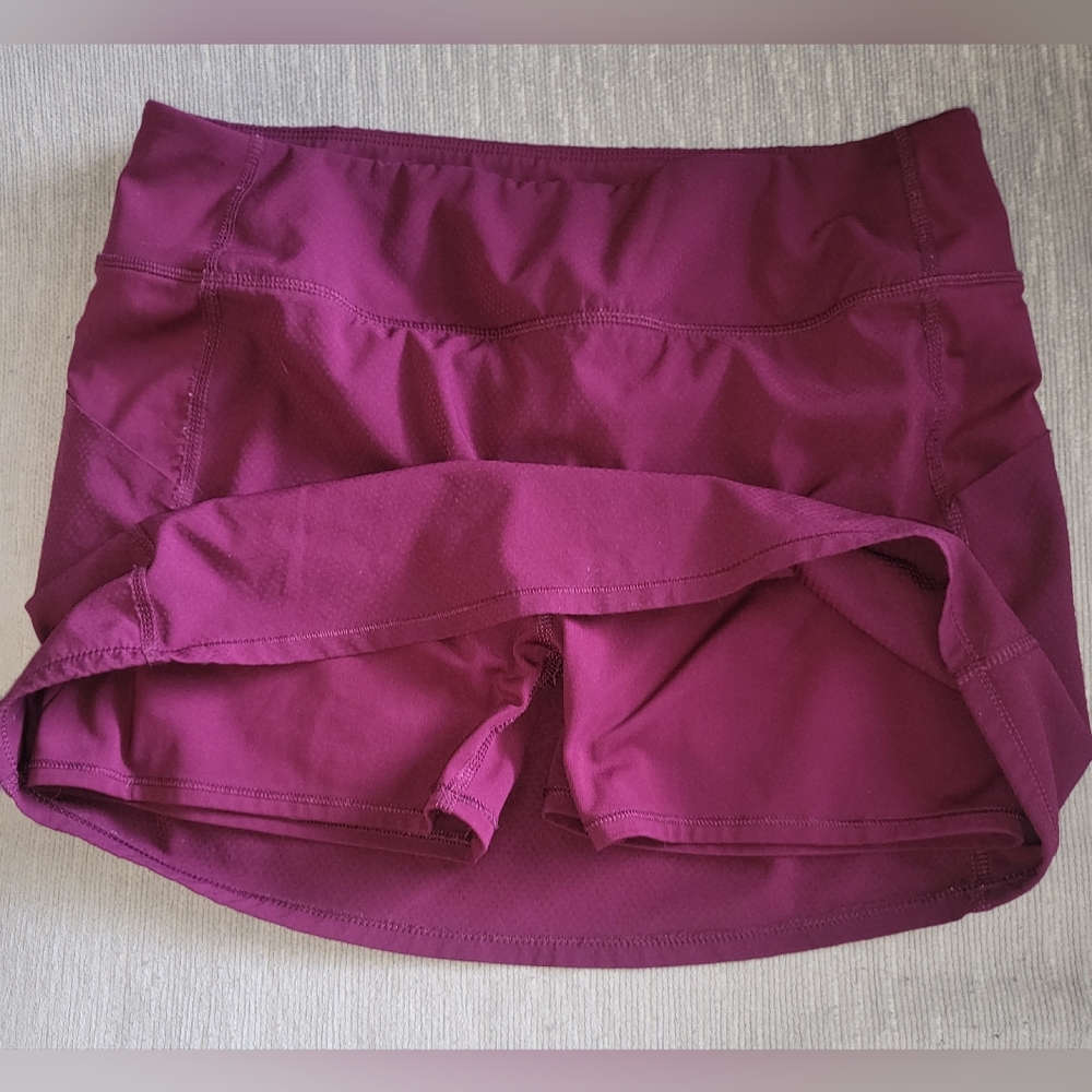 Women's Avia Lg(12-14) tennis skort with pockets and shorts under.